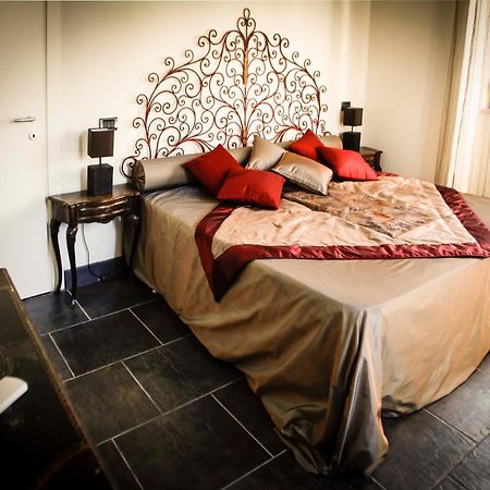 Bed and Breakfast Borgo Antico XIX Sec. Gesturi Екстер'єр фото