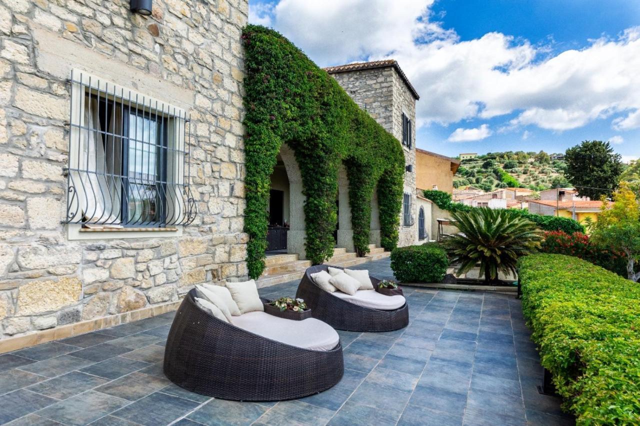 Bed and Breakfast Borgo Antico XIX Sec. Gesturi Екстер'єр фото