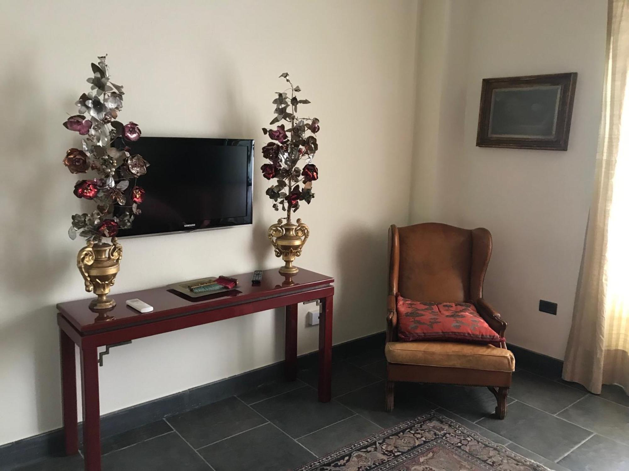 Bed and Breakfast Borgo Antico XIX Sec. Gesturi Екстер'єр фото